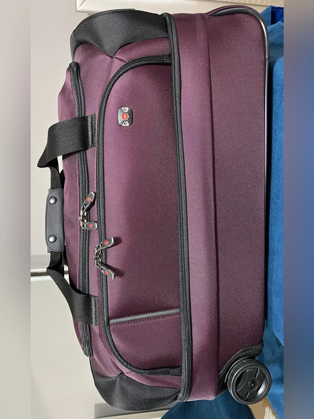 Victorinox spacious duffel